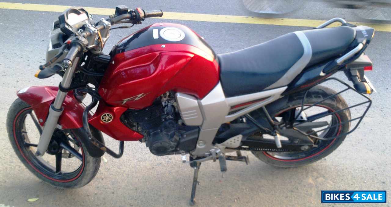 Blood Red Yamaha FZ16