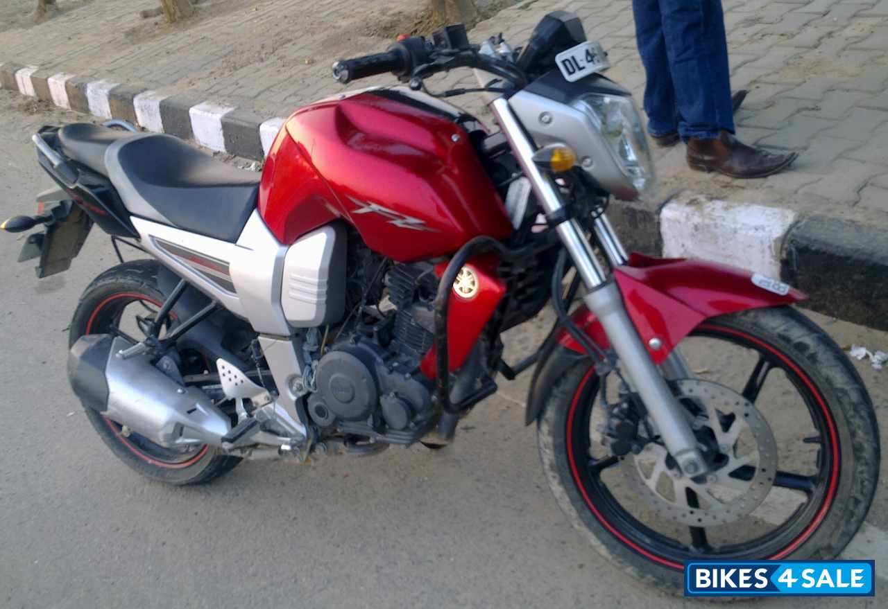 Blood Red Yamaha FZ16