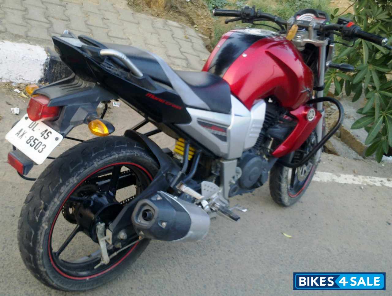 Blood Red Yamaha FZ16