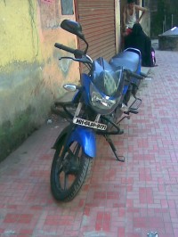 Blue Bajaj XCD 125 DTS-Si