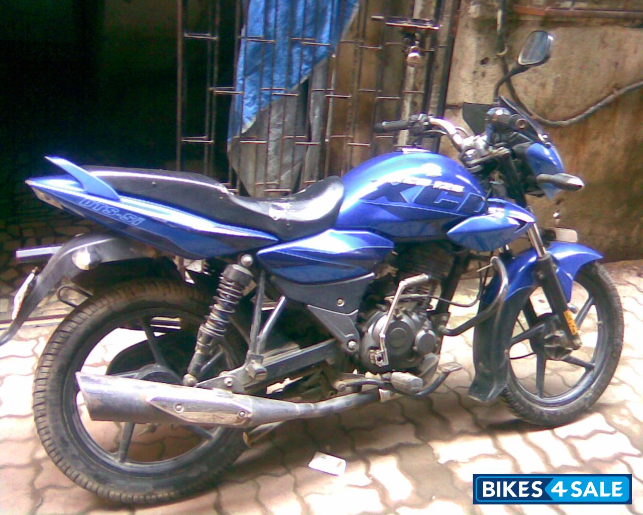 Blue Bajaj XCD 125 DTS-Si Blue Bajaj XCD 125 DTS-Si