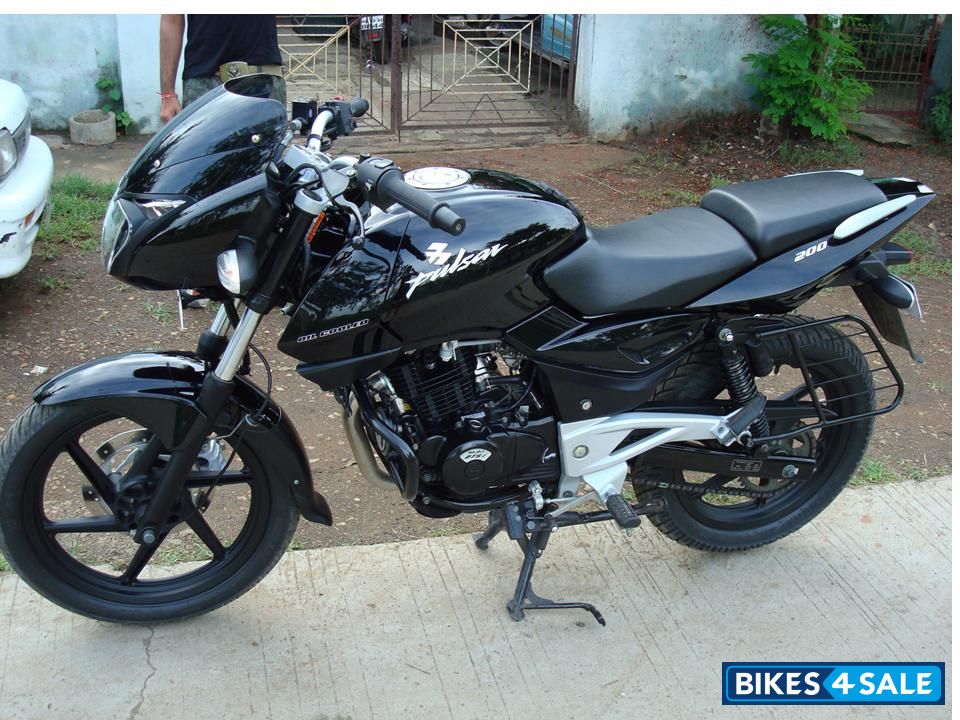 black Bajaj Pulsar 200 DTSi black Bajaj Pulsar 200 DTSi