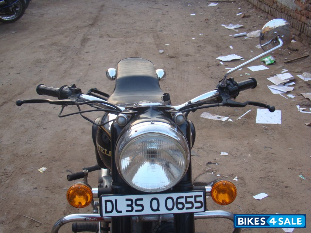 Black/chrome Royal Enfield Bullet Machismo 350 Old Black/chrome Royal Enfield Bullet Machismo 350 Old