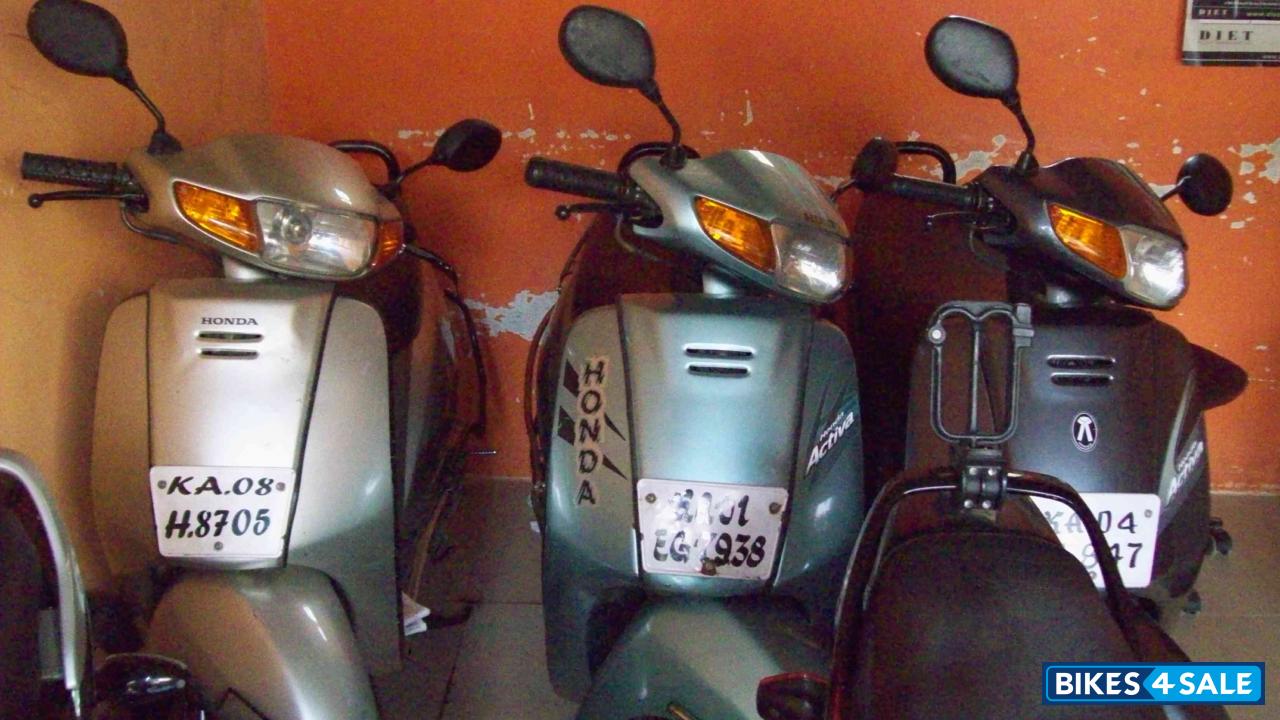 Black Honda Activa Black Honda Activa