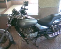 Silver Bajaj Avenger 180 DTS-i