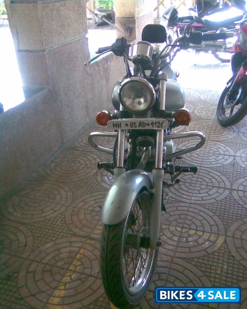 Silver Bajaj Avenger 180 DTS-i Silver Bajaj Avenger 180 DTS-i