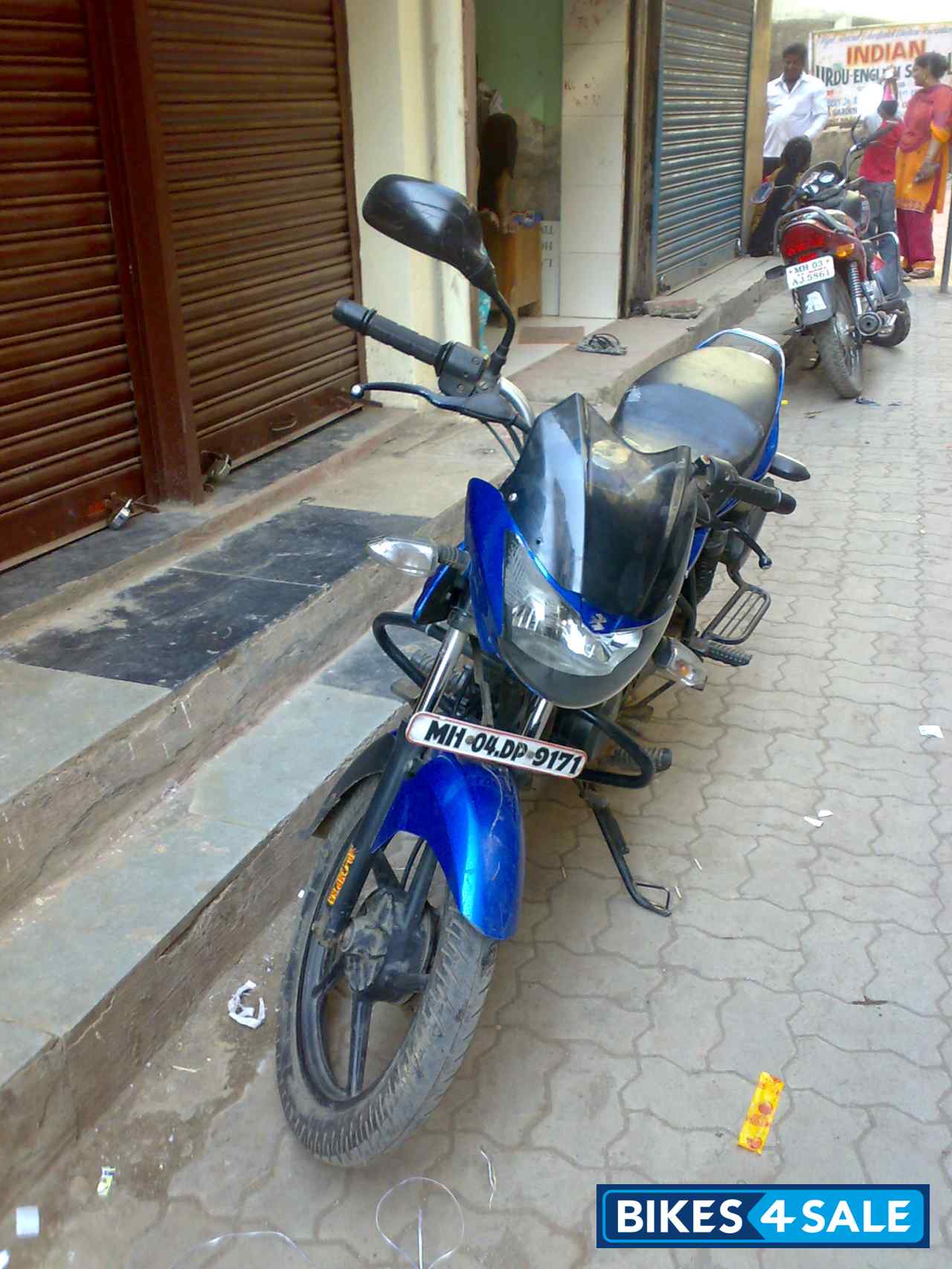 Blue Bajaj XCD 125 DTS-Si Blue Bajaj XCD 125 DTS-Si