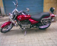 Red Bajaj Avenger 180 DTS-i