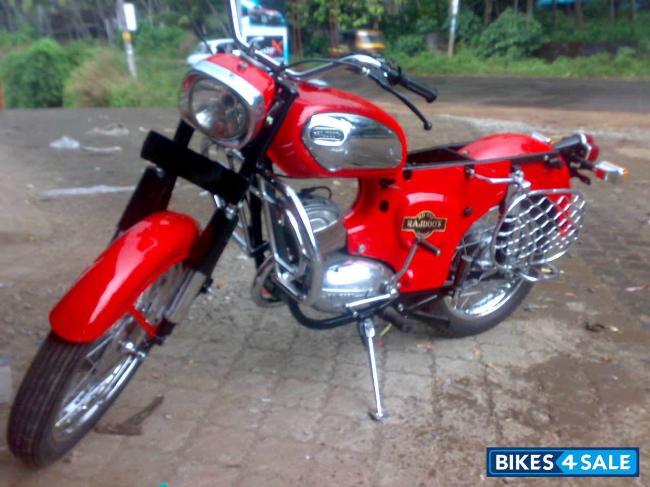 Rajdoot Red Vintage Bike