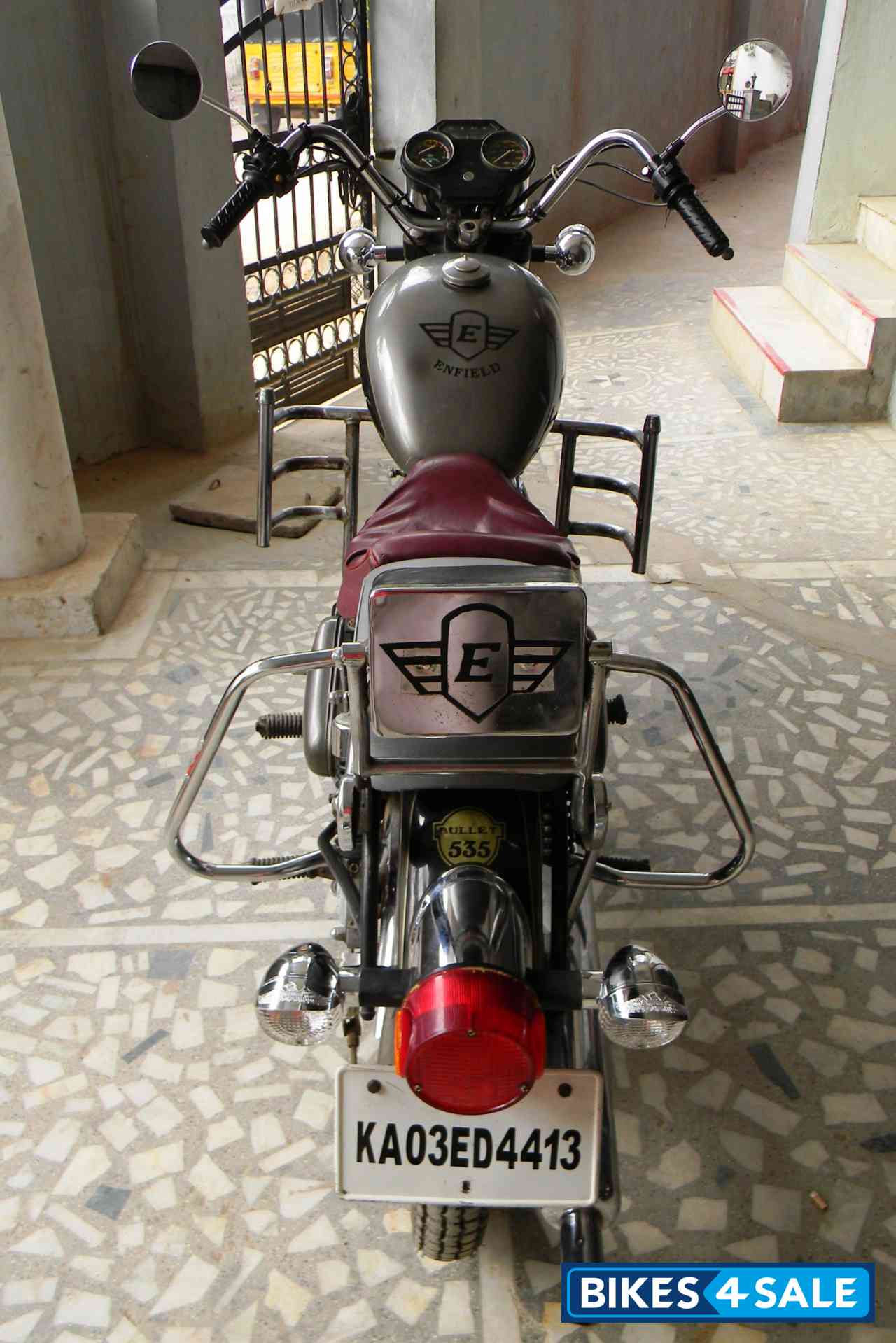 Grey Mettalic/black Duel Tone Royal Enfield Lightning 535
