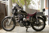 Grey Mettalic/black Duel Tone Royal Enfield Lightning 535