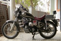 Grey Mettalic/ Black Duel Tone Royal Enfield Lightning 535