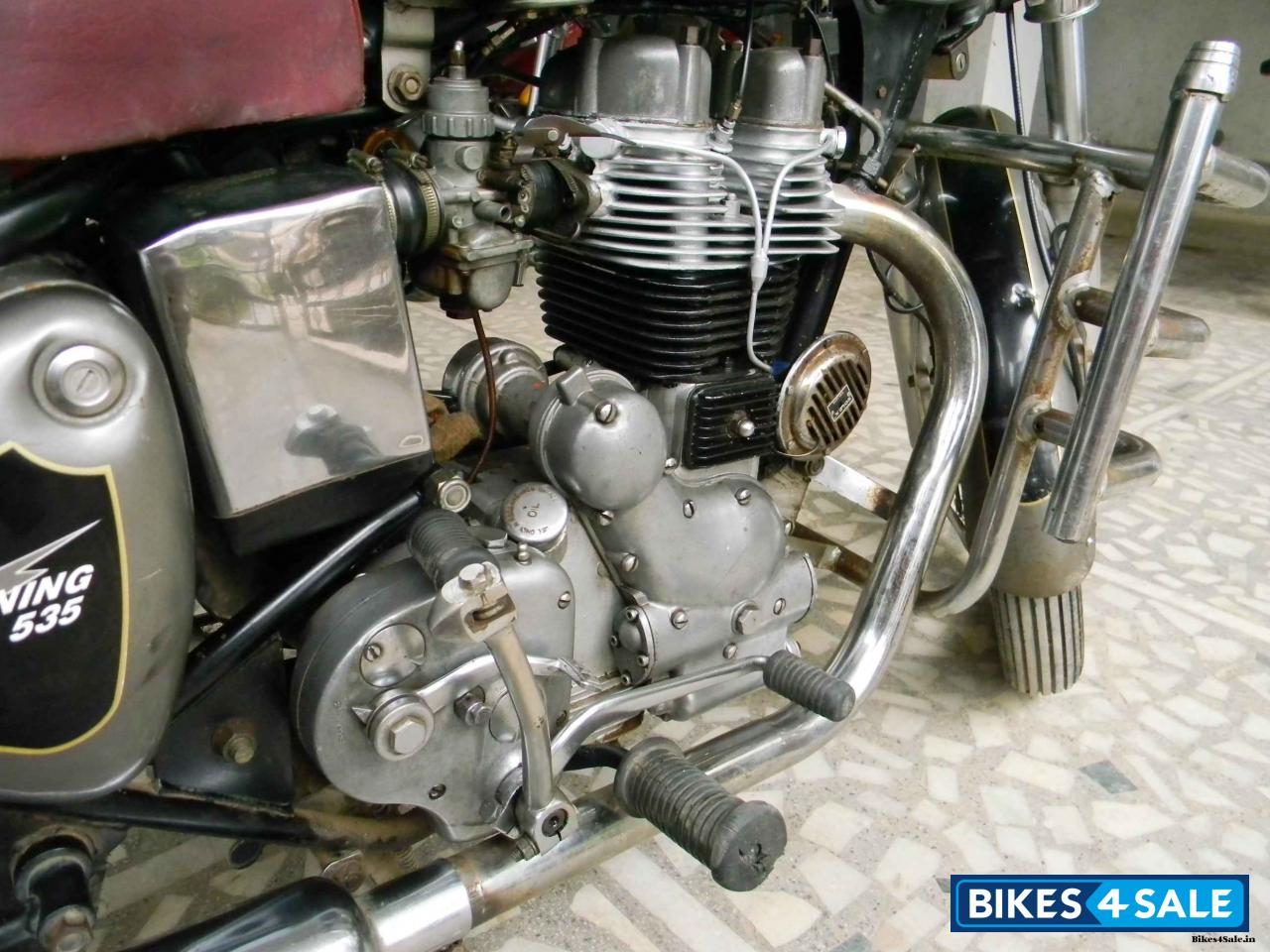 Grey Mettalic/ Black Duel Tone Royal Enfield Lightning 535