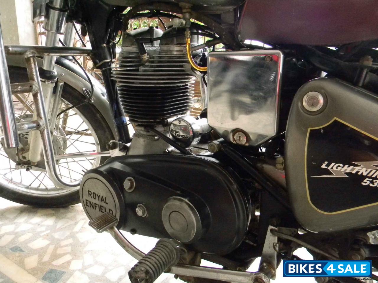 Grey Mettalic/ Black Duel Tone Royal Enfield Lightning 535