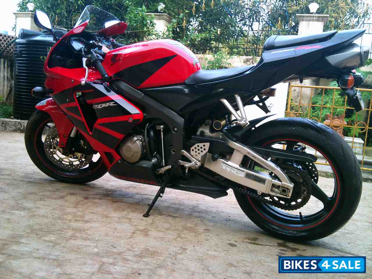 Red And Black Honda CBR