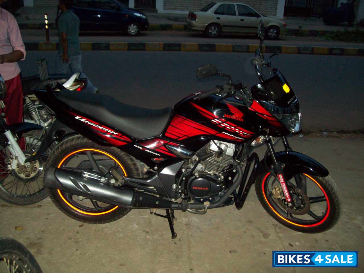 Spotts Black Red Honda Unicorn Sporty Spotts Black Red Honda Unicorn Sporty