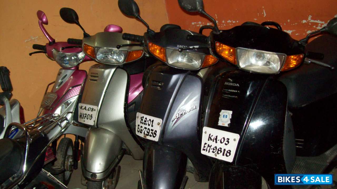 Black Honda Activa
