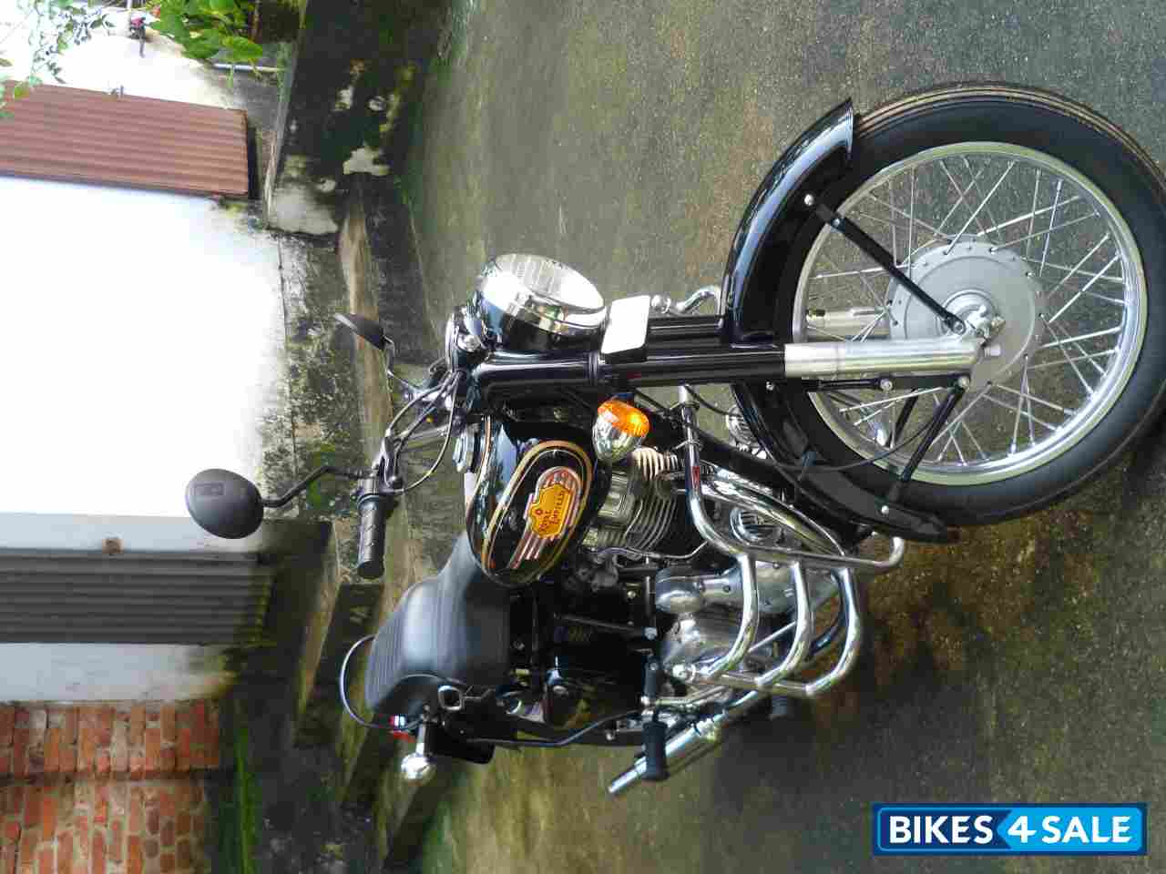 Black Royal Enfield Bullet Standard 350 Black Royal Enfield Bullet Standard 350