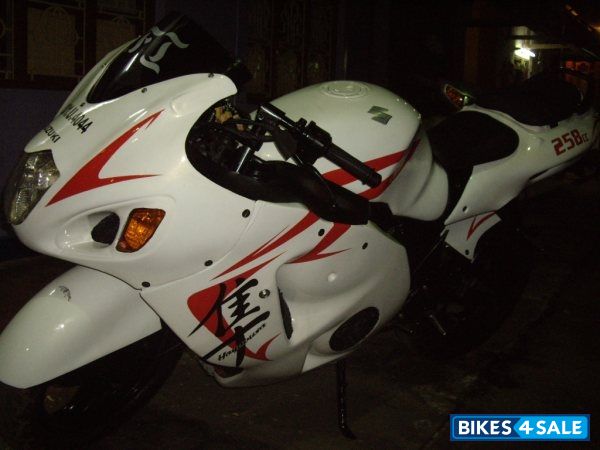 White Bajaj Pulsar 150 DTSi