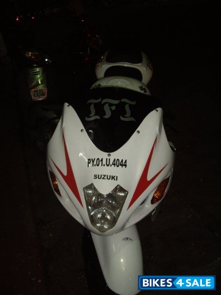 White Bajaj Pulsar 150 DTSi White Bajaj Pulsar 150 DTSi