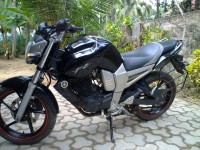 Black Yamaha FZ16