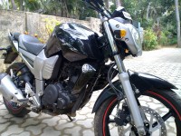 Black Yamaha FZ16