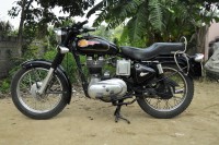 Black Royal Enfield Bullet Standard 350