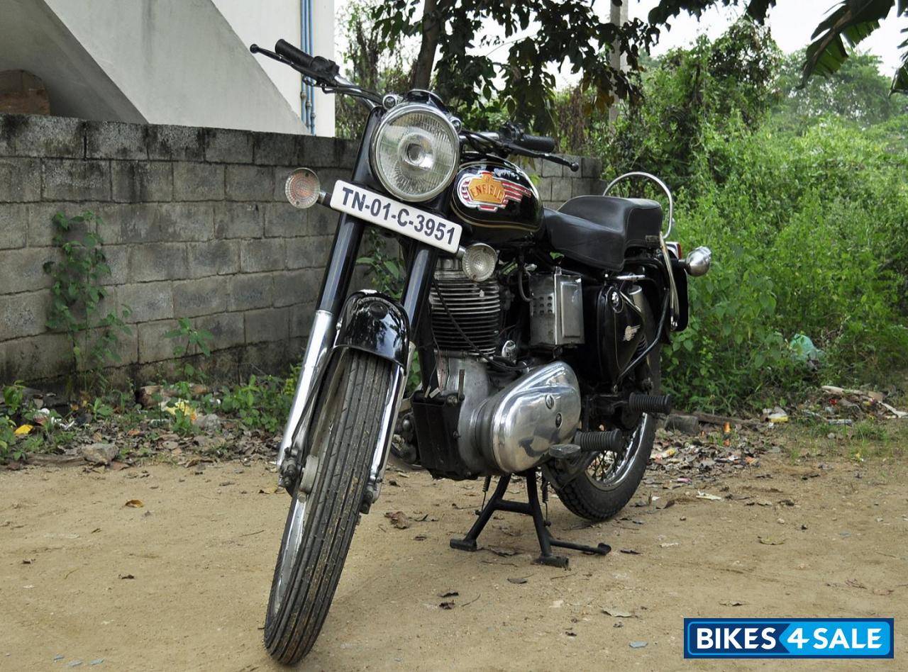 Black Royal Enfield Bullet Standard 350