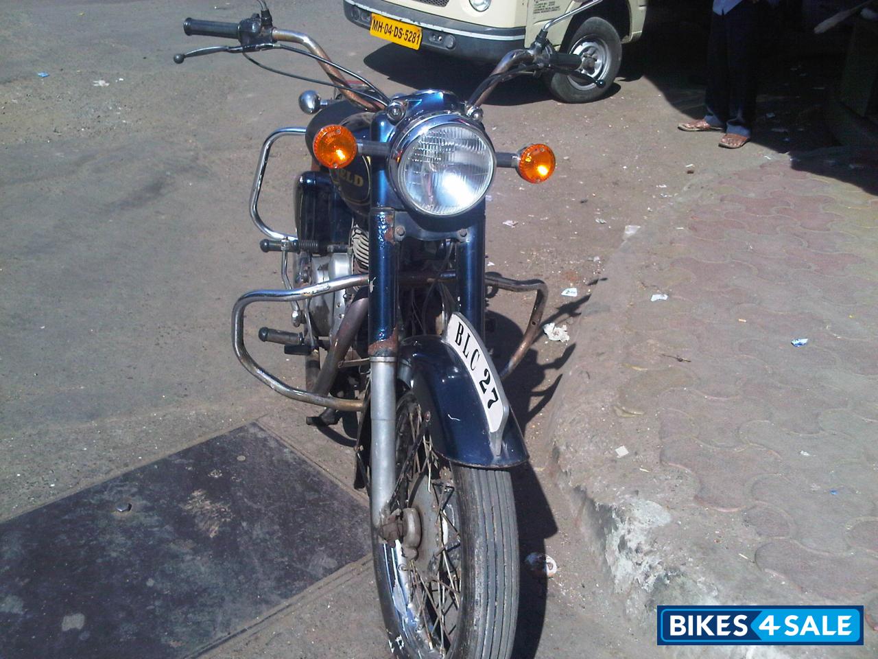 Blue Royal Enfield Bullet Standard 350
