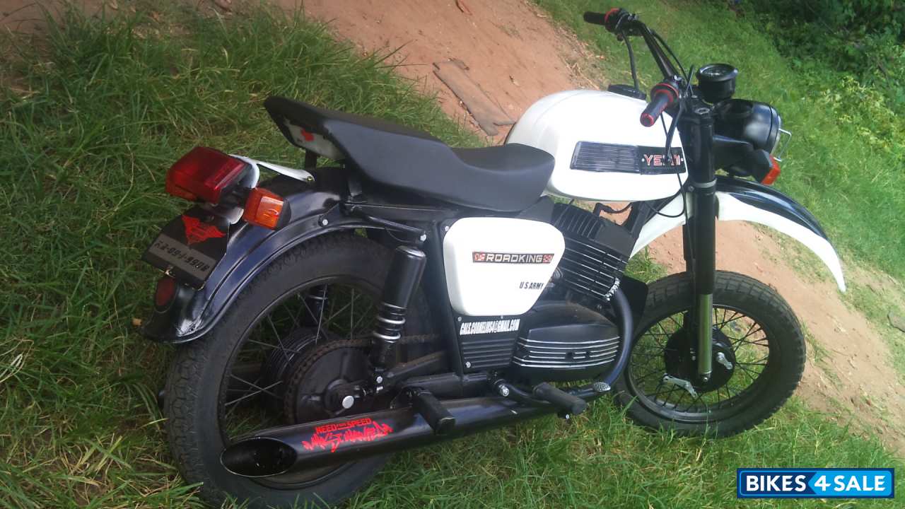 White And Black Ideal Jawa Yezdi RoadKing