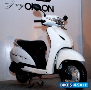 White Honda Activa