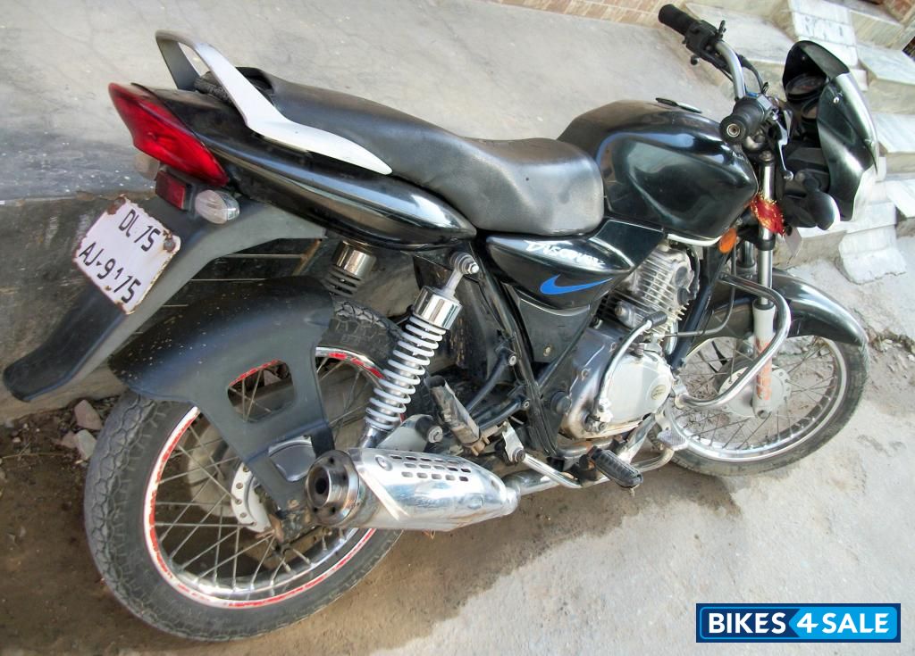 Black Bajaj Discover DTSi 125