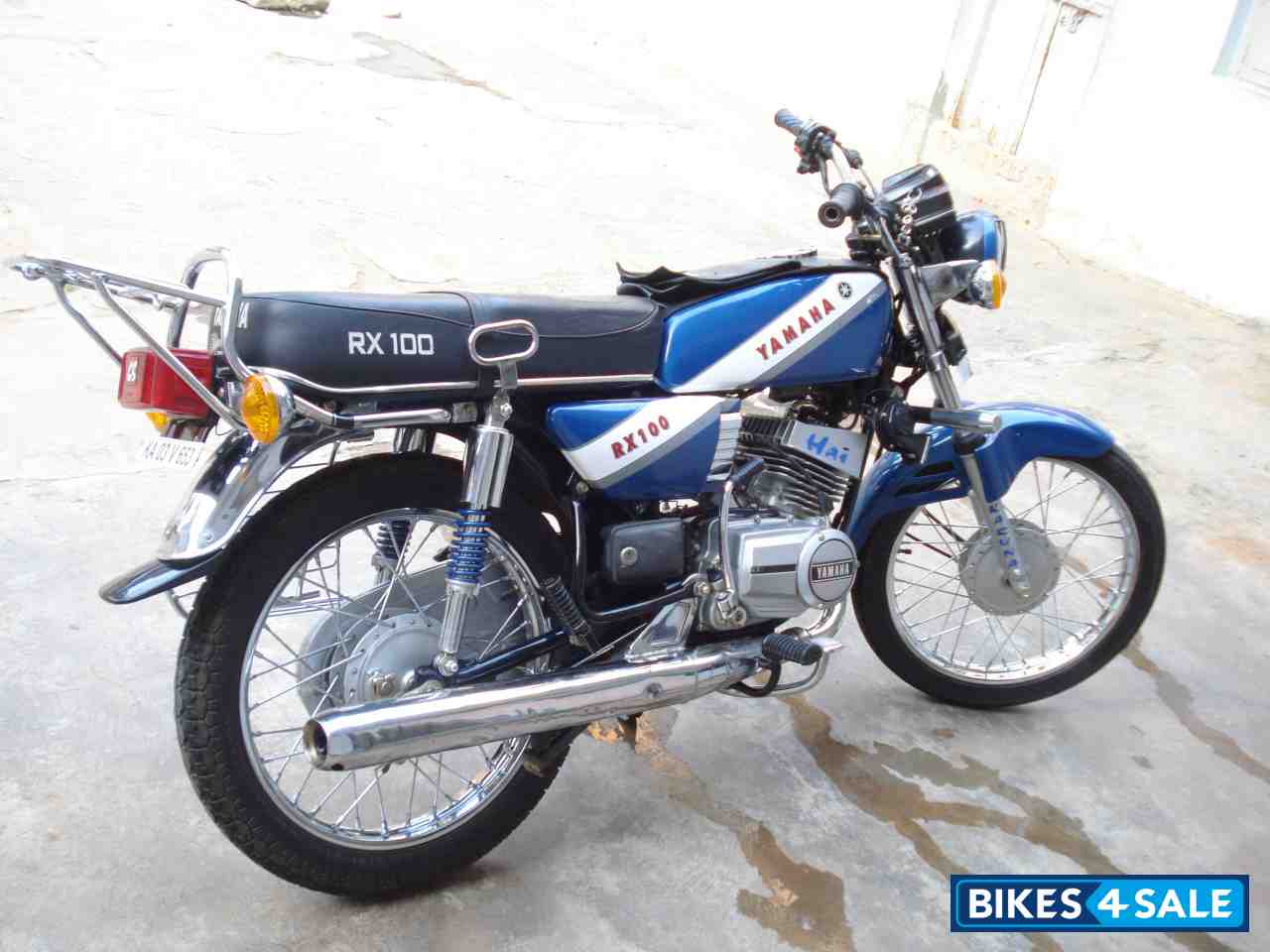 Blue Yamaha RX 100