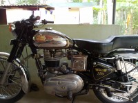 Black Royal Enfield Bullet Standard 350