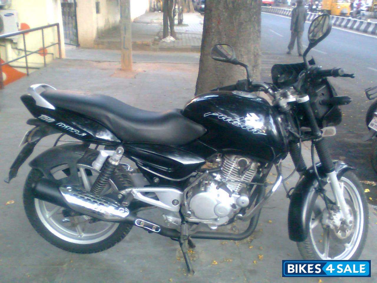Black Bajaj Pulsar 150 DTSi