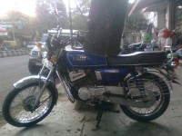 Blue Yamaha RX 135