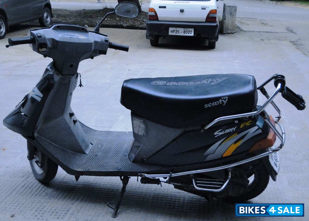 Green TVS Scooty ES Green TVS Scooty ES