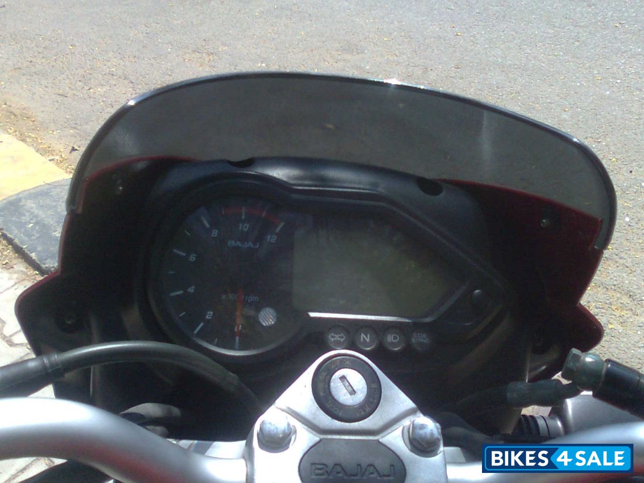 Red Bajaj Pulsar 200 DTSi Red Bajaj Pulsar 200 DTSi