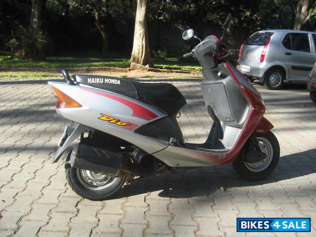 Red Honda Dio