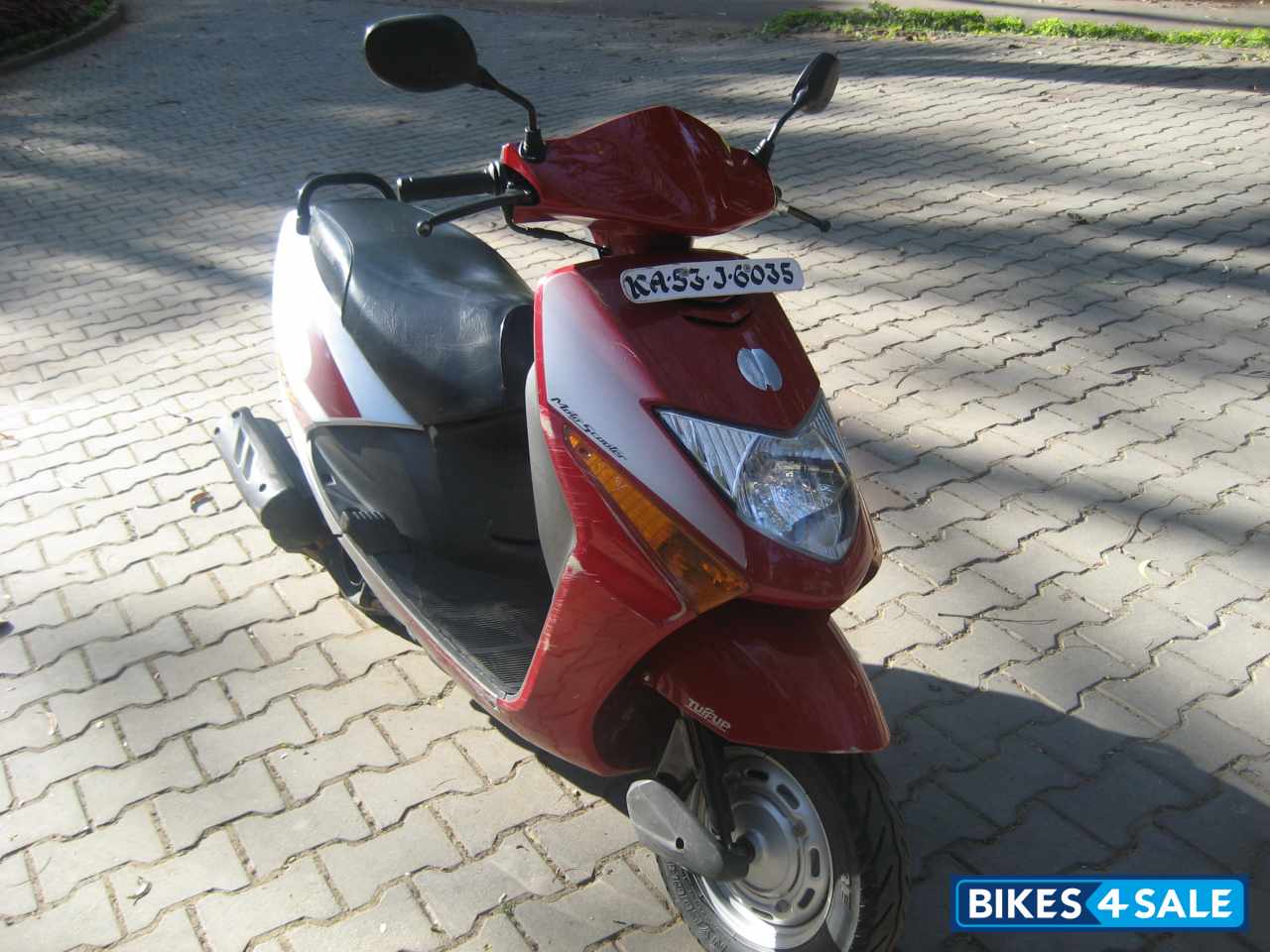 Red Honda Dio
