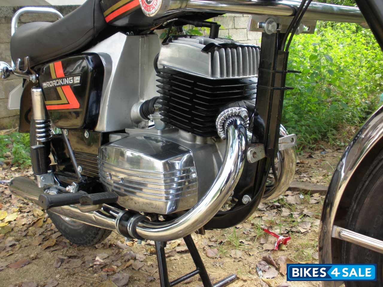 Black Ideal Jawa Yezdi RoadKing