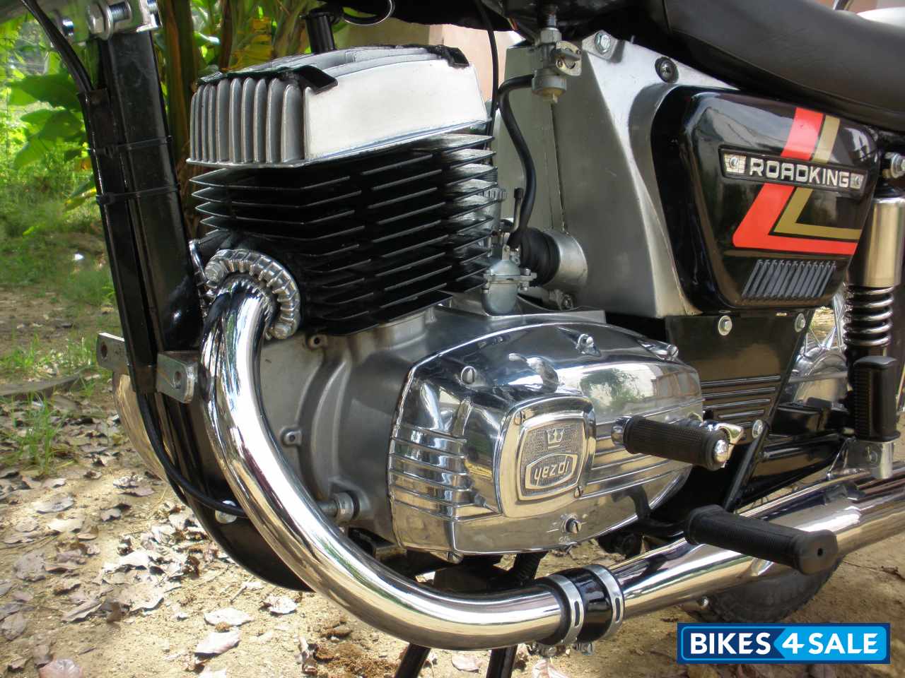 Black Ideal Jawa Yezdi RoadKing