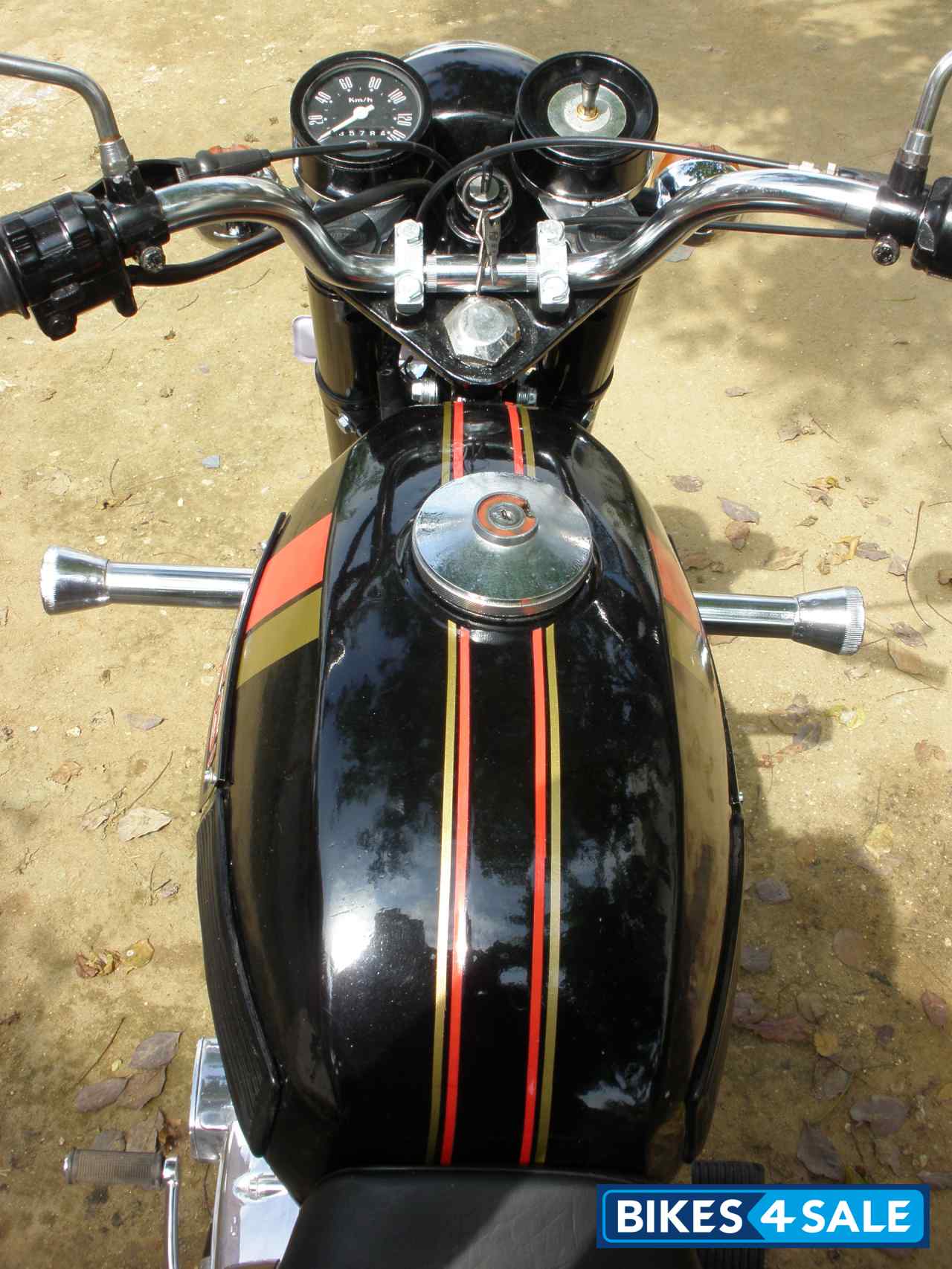 Black Ideal Jawa Yezdi RoadKing