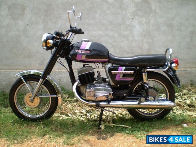 Black Ideal Jawa Yezdi RoadKing