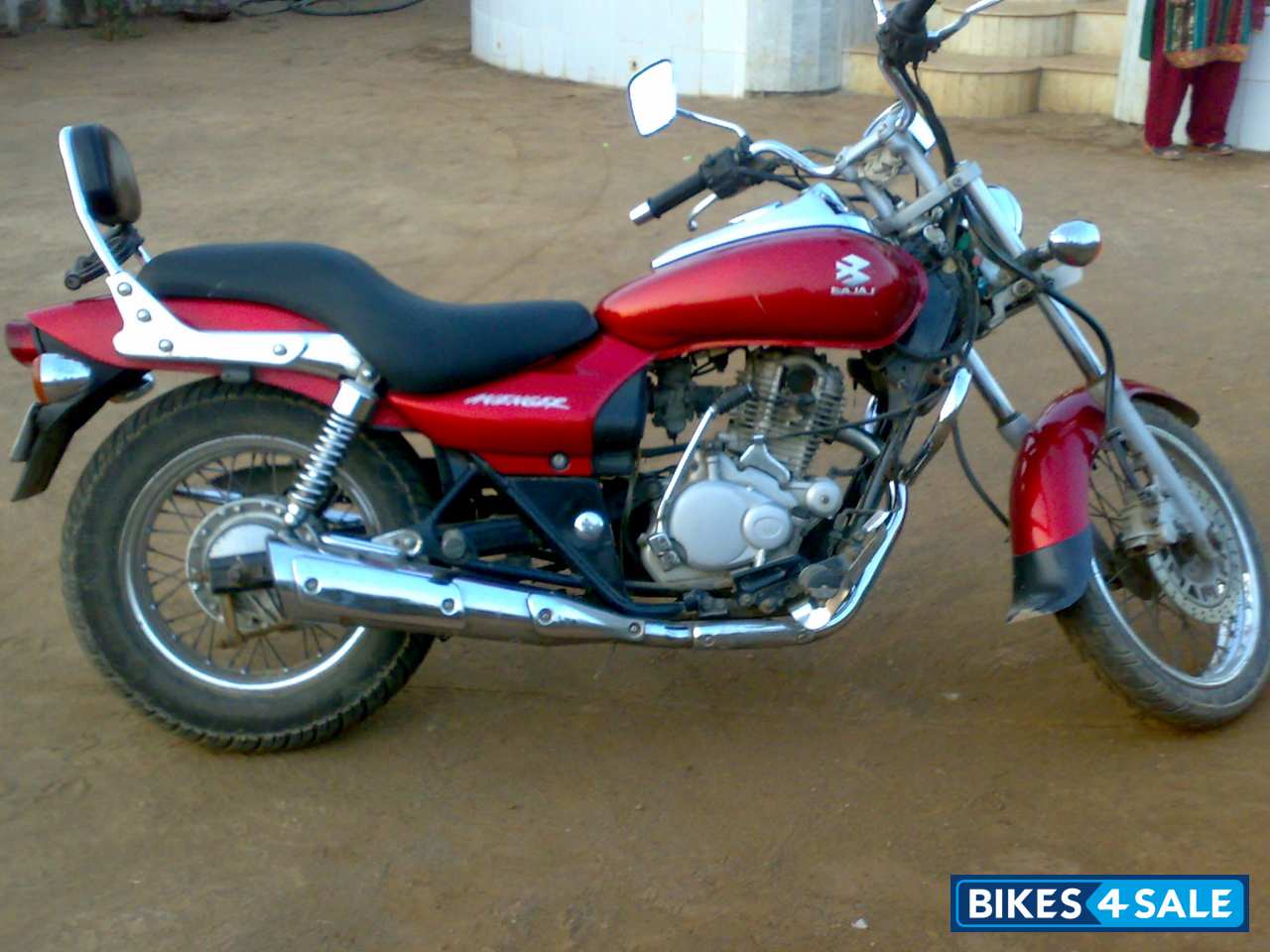 Red Bajaj Avenger 180 DTS-i Red Bajaj Avenger 180 DTS-i