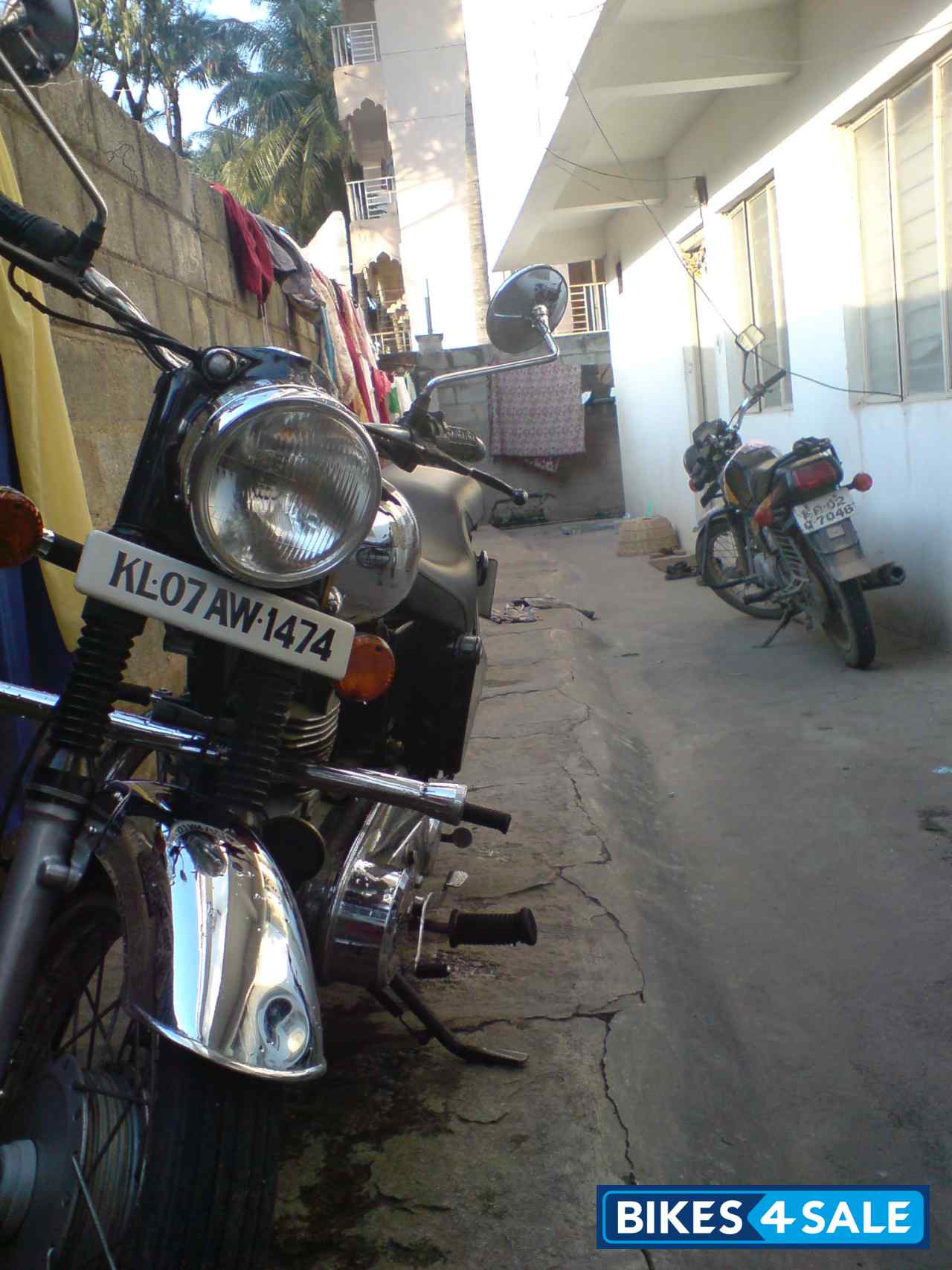 Chrome And Black Royal Enfield Bullet Machismo A350