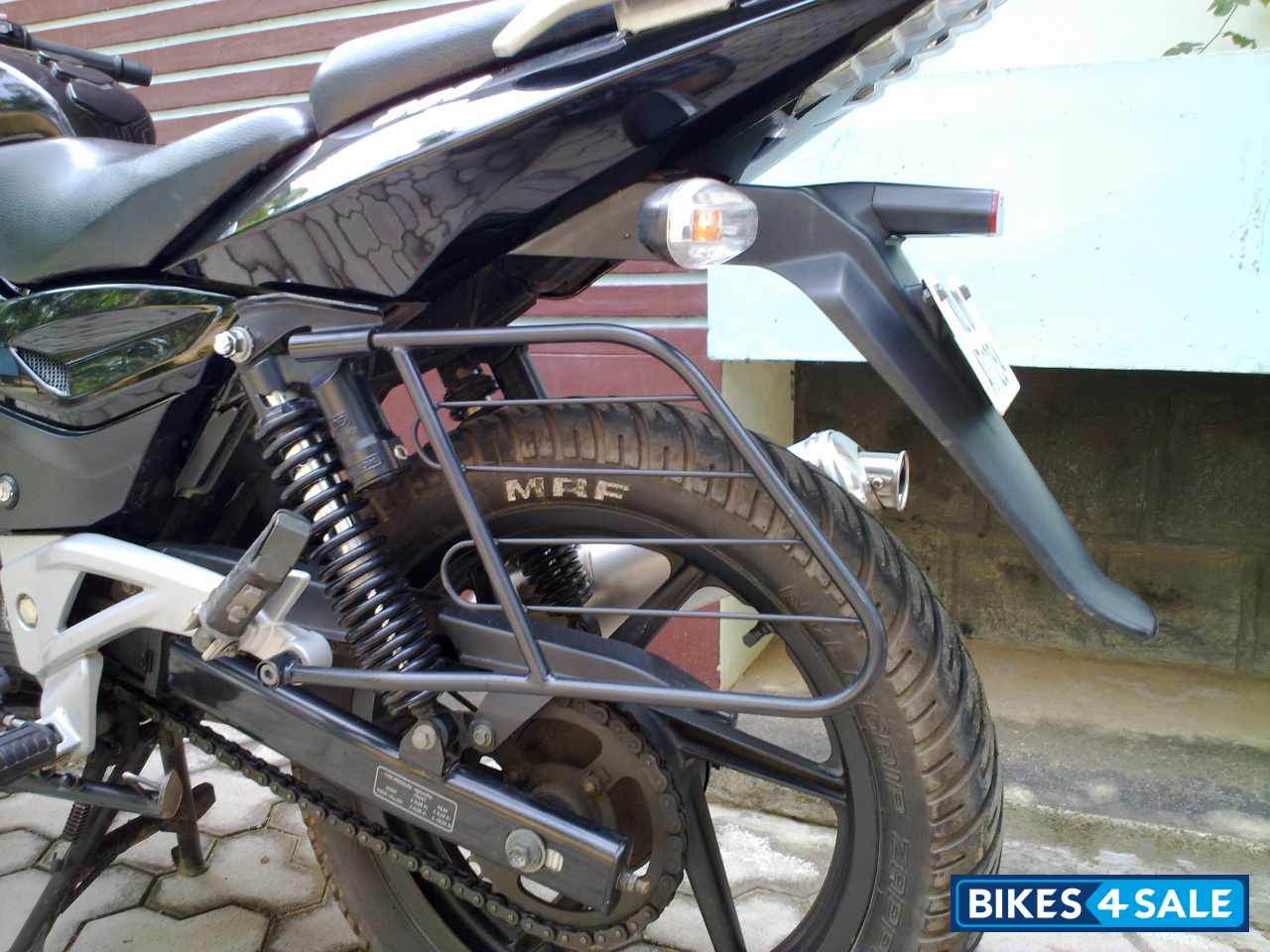 Black Bajaj Pulsar 200 DTSi Black Bajaj Pulsar 200 DTSi