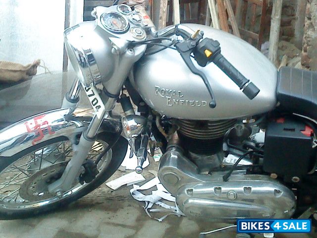 Silver Royal Enfield Bullet Electra 5S