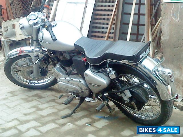 Silver Royal Enfield Bullet Electra 5S