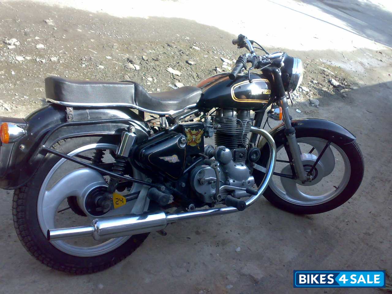 Black Royal Enfield Bullet Standard 350